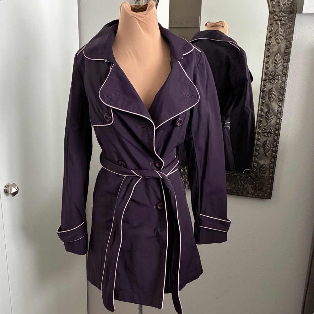 Cumar Italy Elegant Purple Trench or rain Coat with White Trim size XS